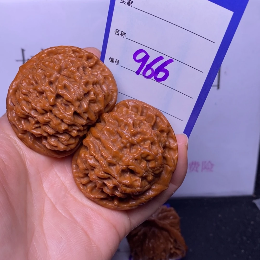 莫***悠把件文玩核桃966/48官帽