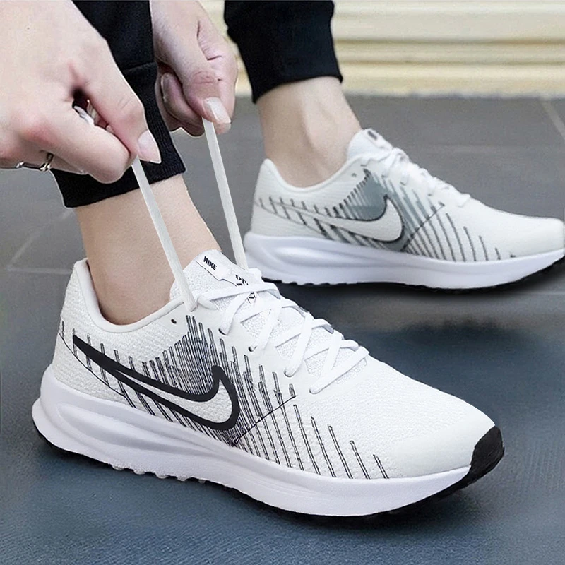 NIKE耐克跑步鞋男鞋2025夏季新款运动鞋低帮健步休闲鞋HM9594-102