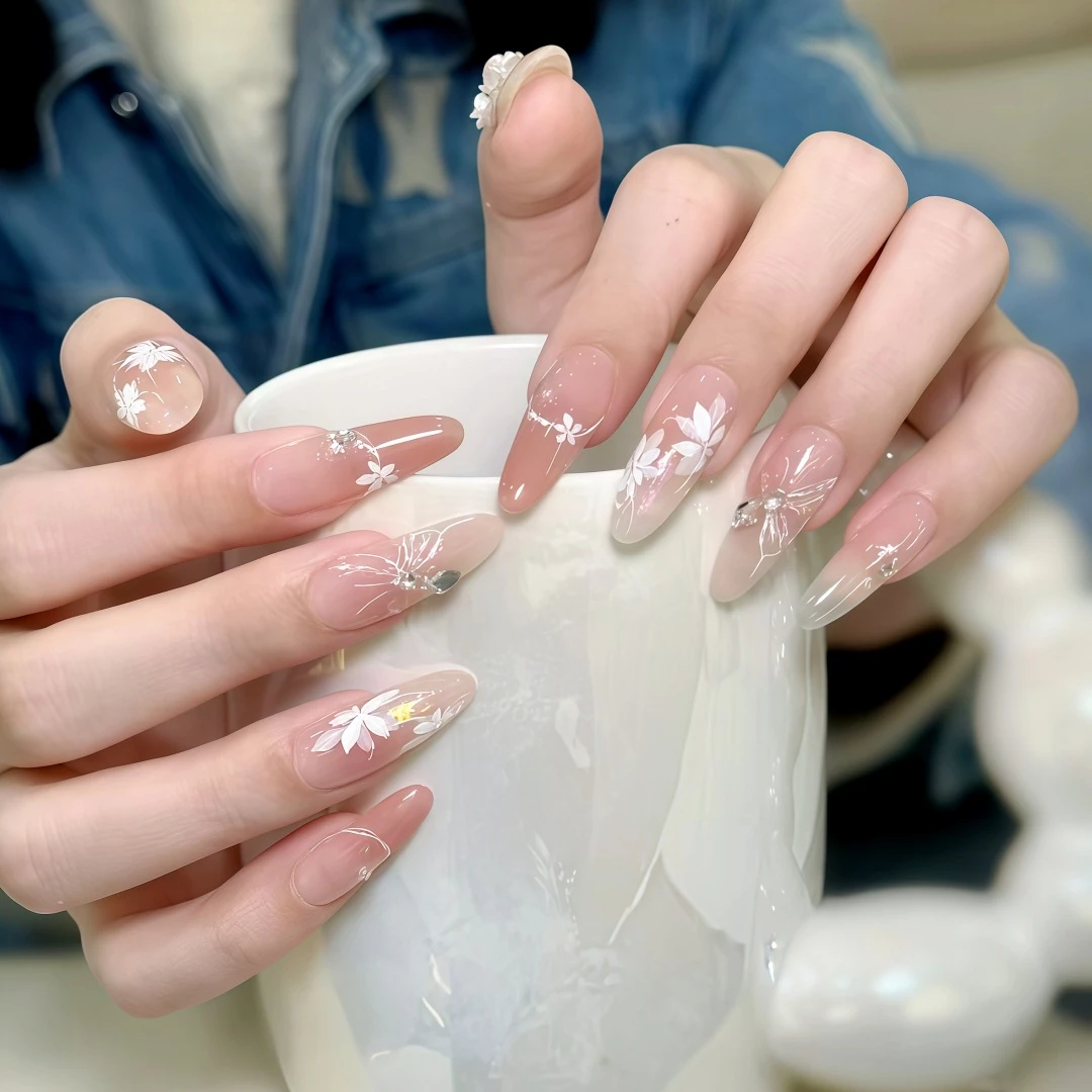 五瓣花蝴蝶手工美甲穿戴甲片温柔系长椭圆穿戴甲渐变纯欲指甲贴片