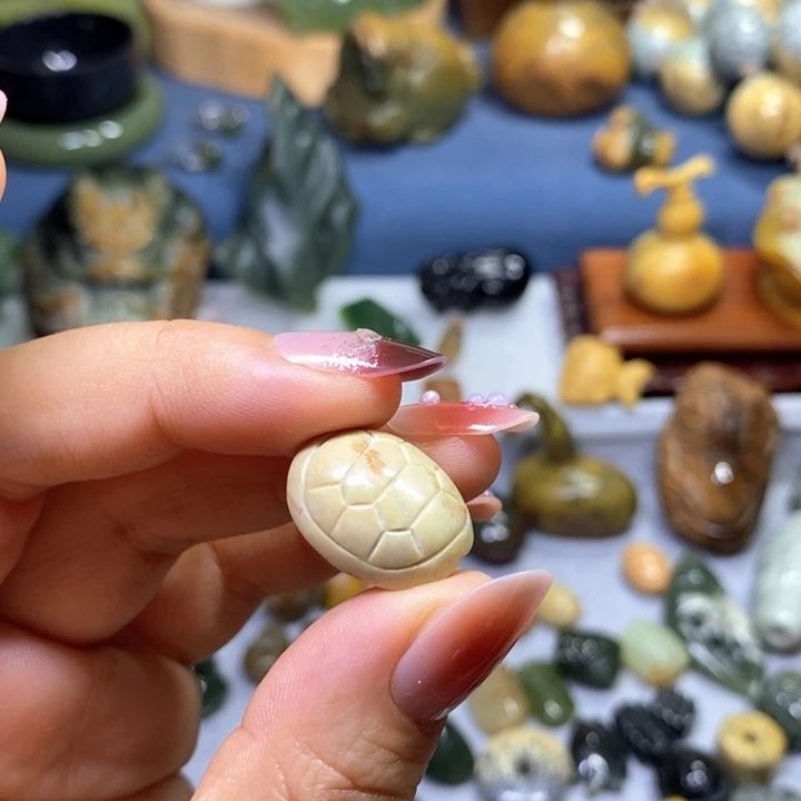 岫岩河磨玉（透闪石质玉）未镶嵌挂件
