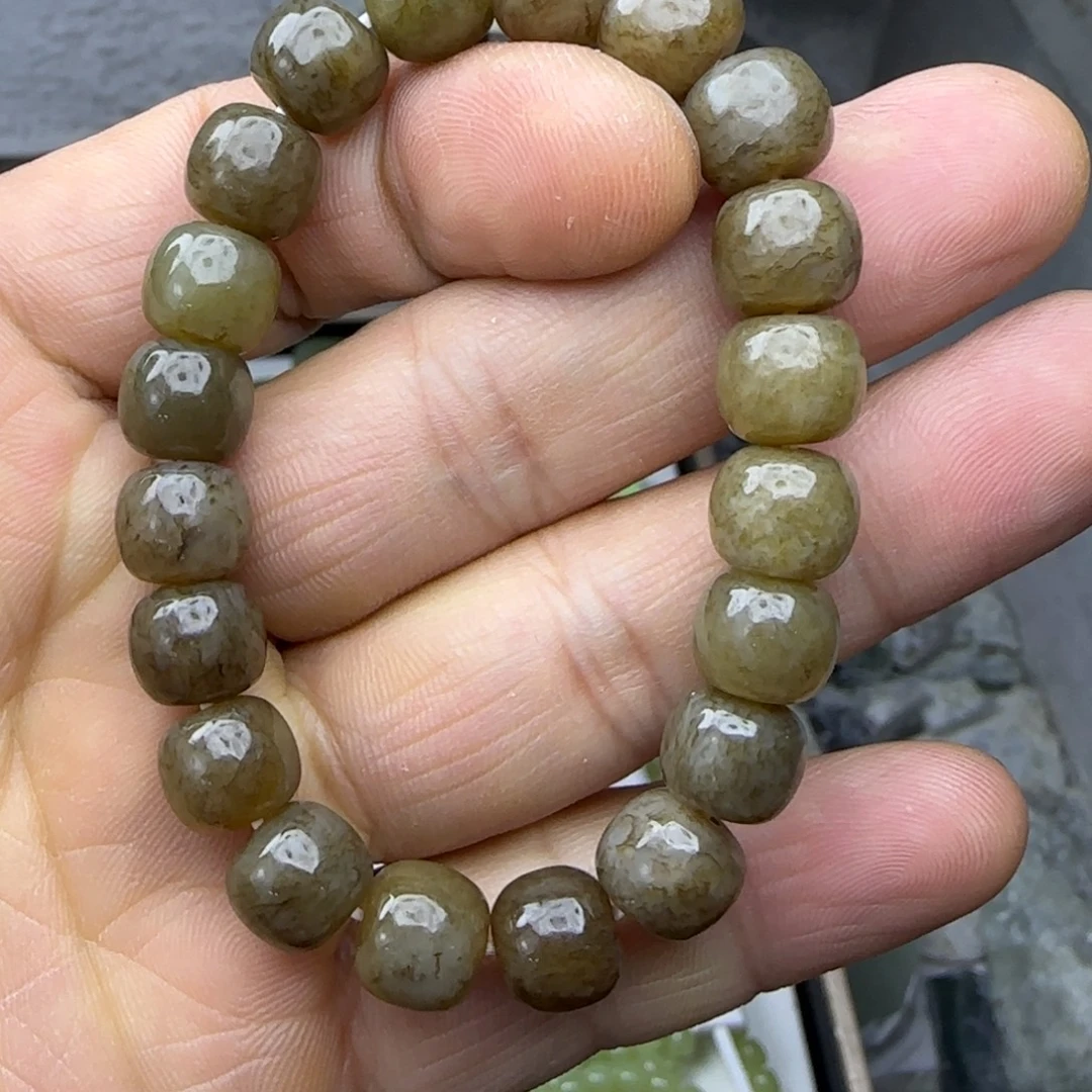 和田玉未镶嵌颈饰微瑕，10