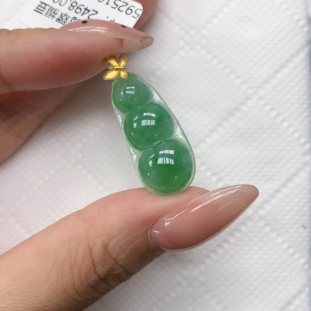 颈饰18K金镶嵌翡翠