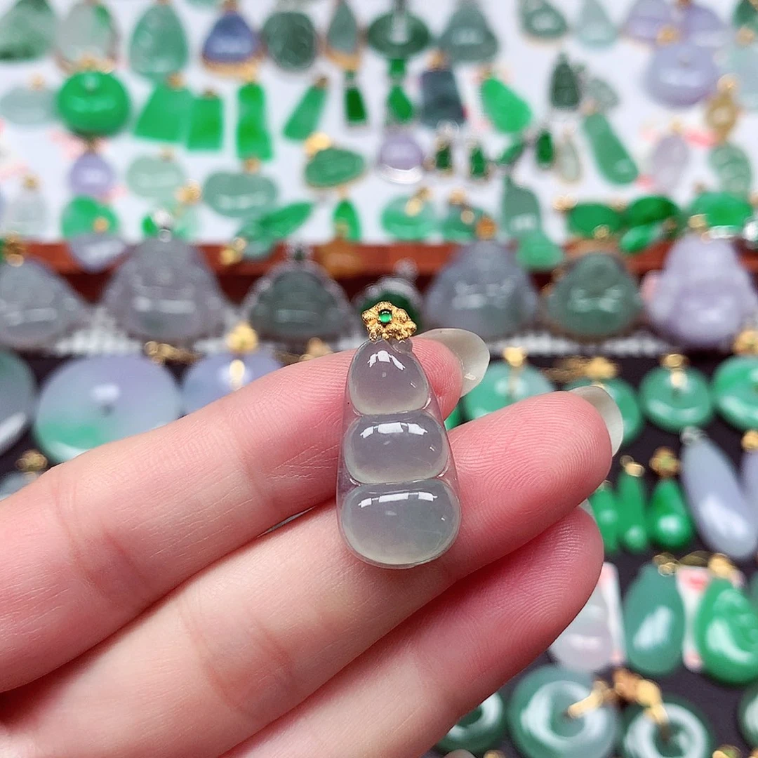 翡翠18K金镶嵌颈饰天然翡翠A货