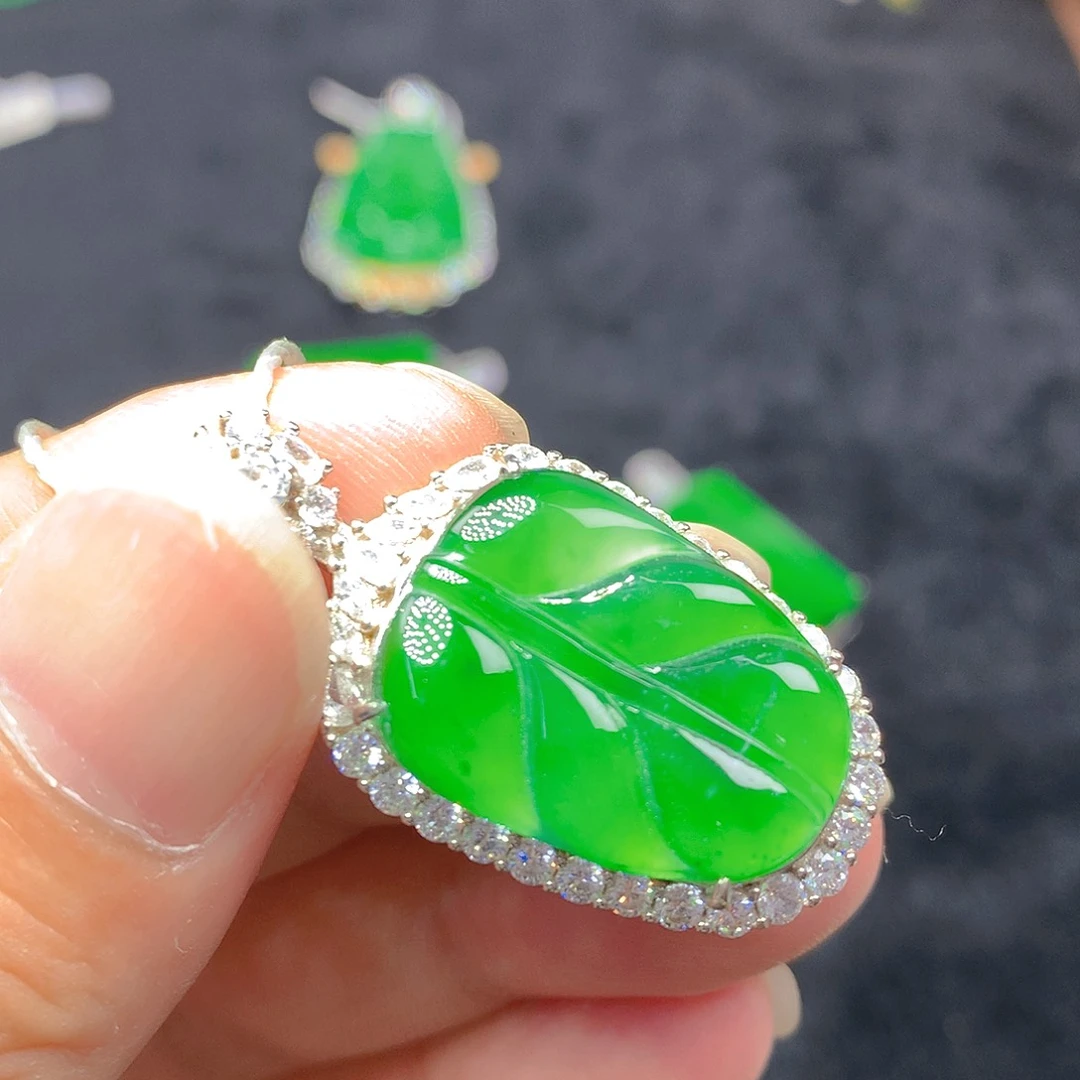 翡翠银S925镶嵌颈饰我