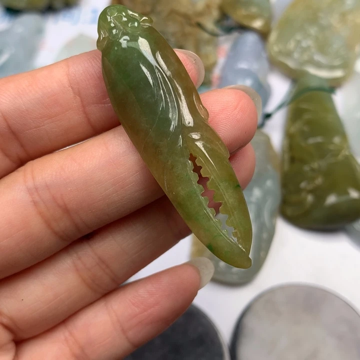 翡翠未镶嵌颈饰翡翠