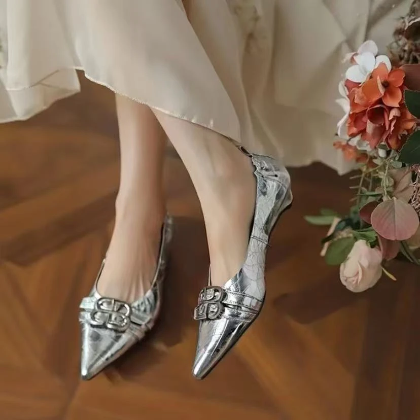 C7086 银色 高端时尚2025新款尖头舒适低跟浅口女单鞋