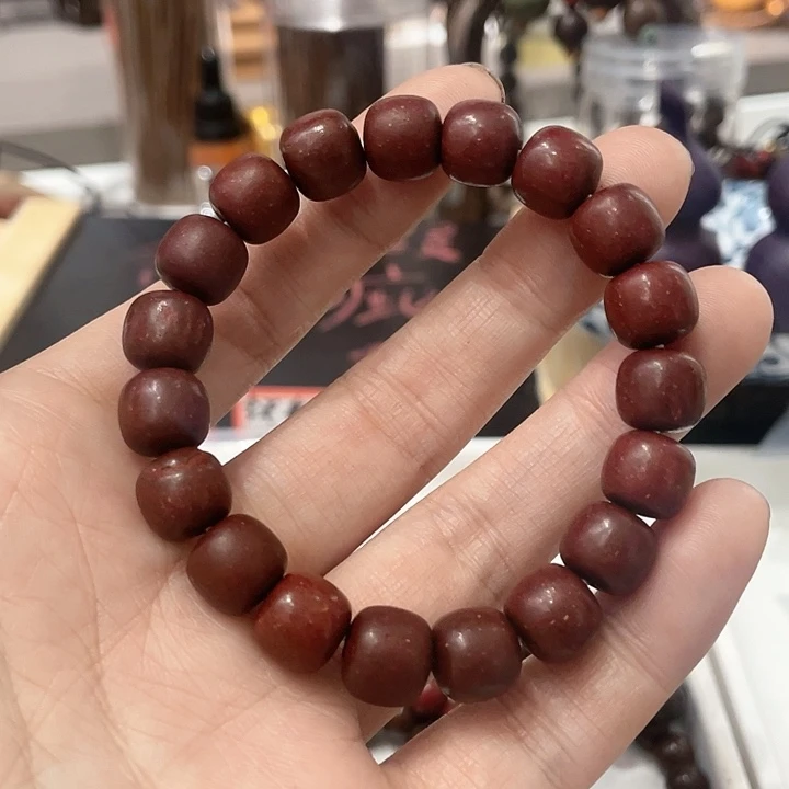 泥塑合香珠红麝1.0老型手串