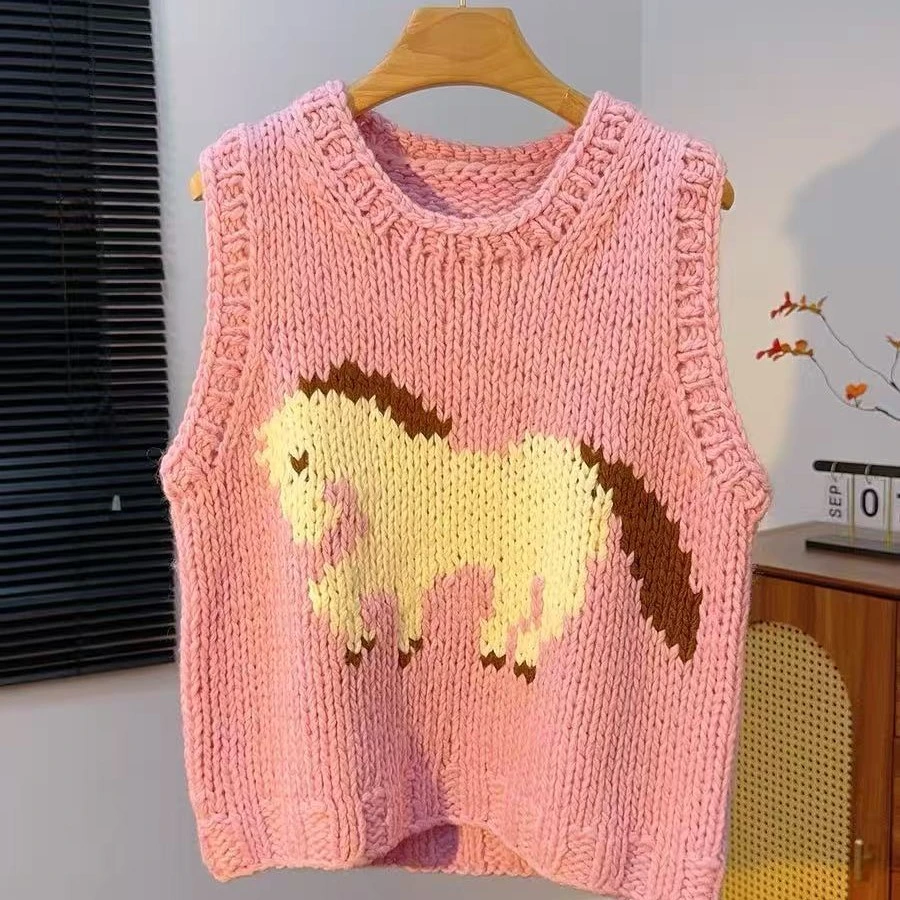 28号 手工棒针粗线织粉色卡通小马图案背心马甲
