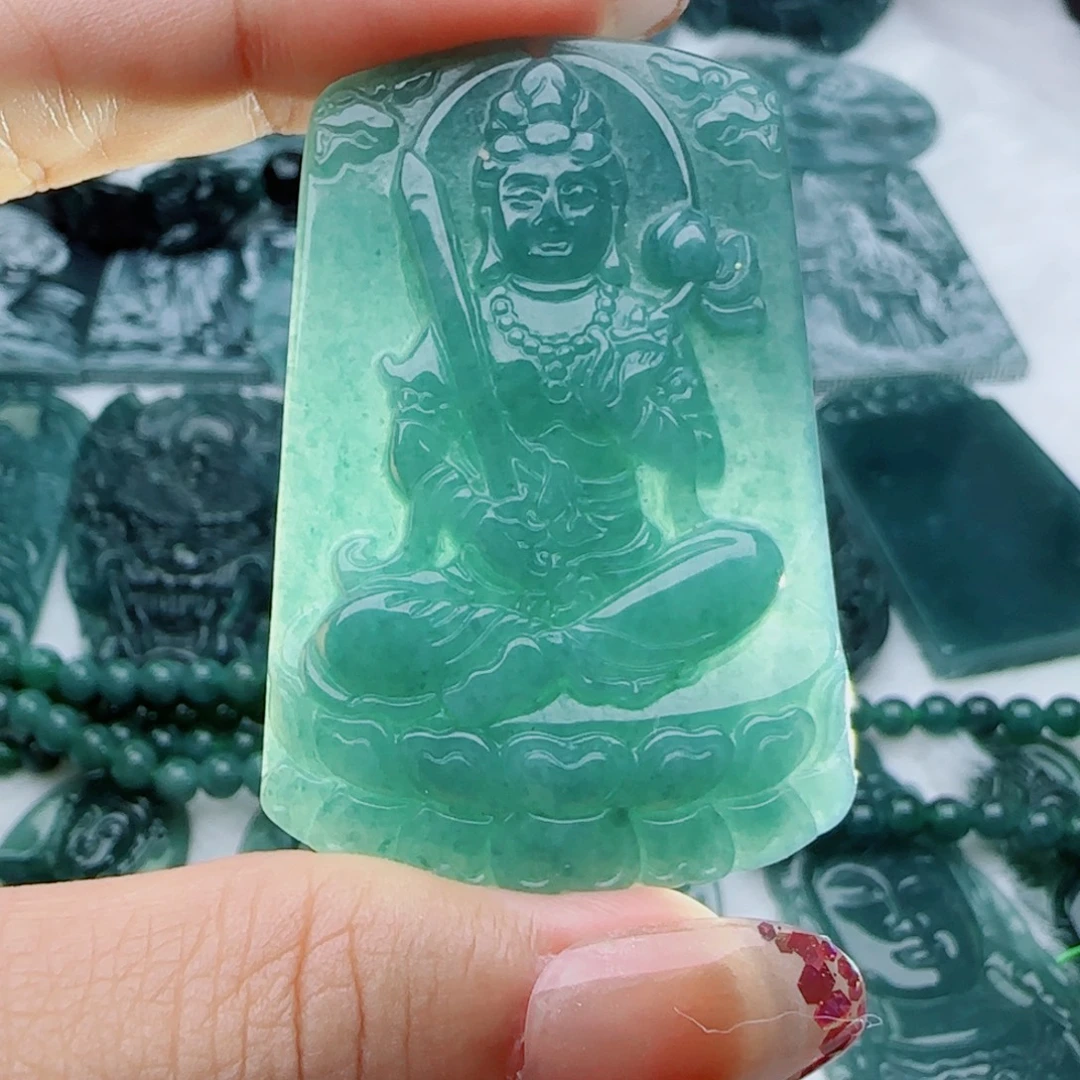 颈饰未镶嵌翡翠多样性发货天然的A货翡翠