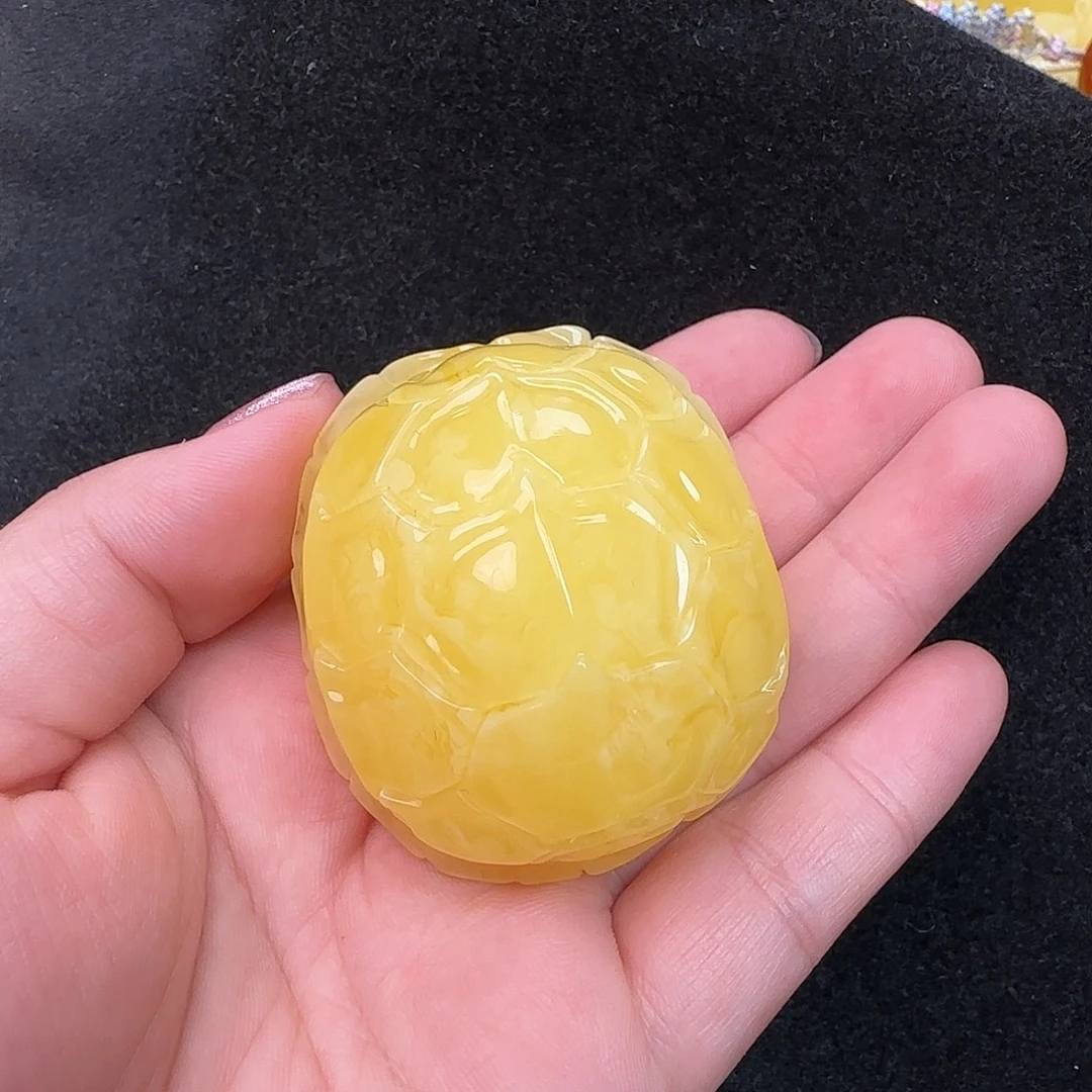 蜜蜡未镶嵌珠宝奇石