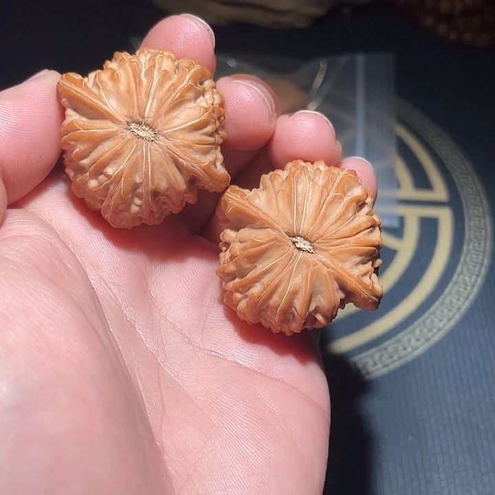 哒***劉吊坠文玩核桃40尺寸山地磨盘