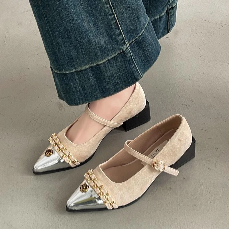 法式尖头浅口单鞋女士2025年春夏季新款温柔晚晚风百搭配裙金属链