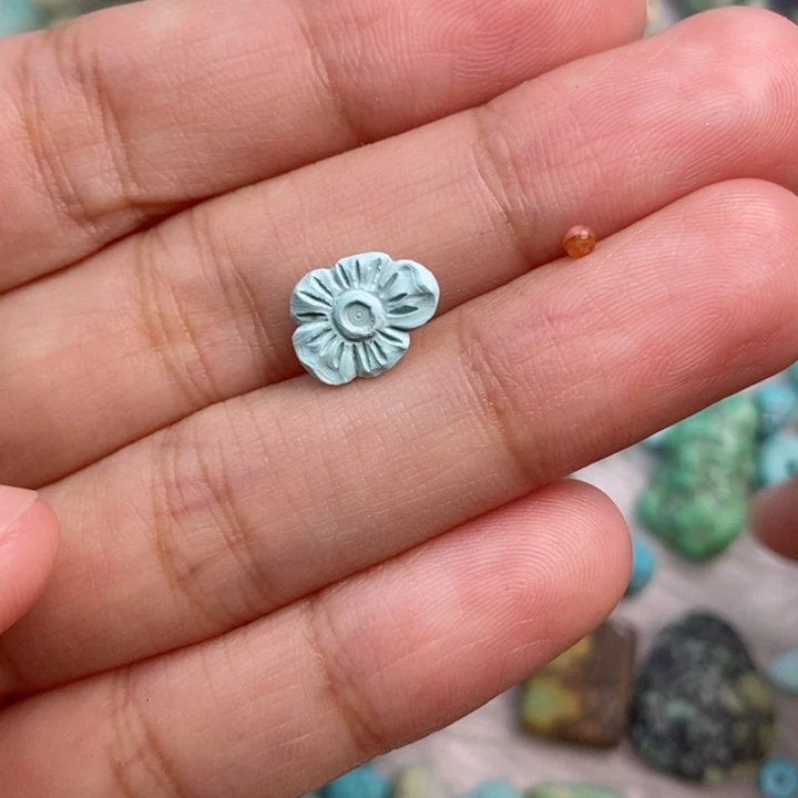 南红玛瑙未镶嵌珠宝奇石