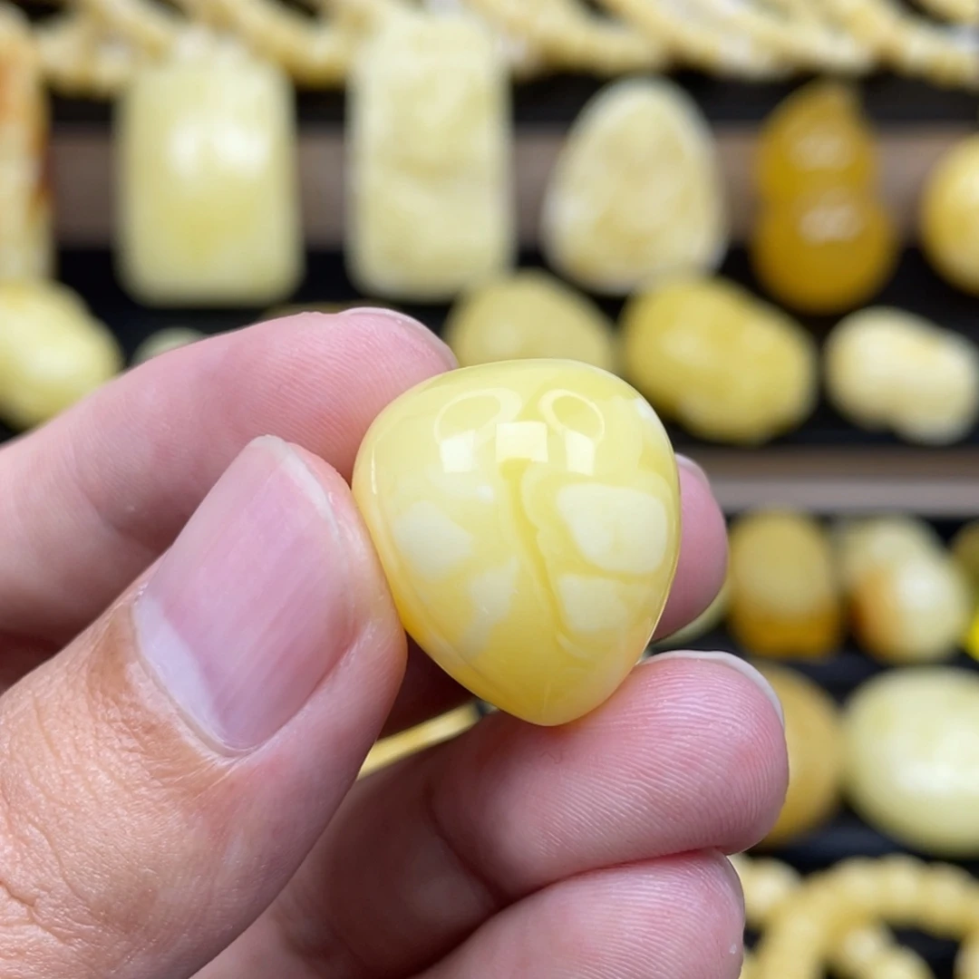 琥珀未镶嵌裸石琥珀蜜蜡