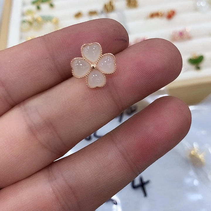 和田玉银S925镶嵌颈饰淡****）