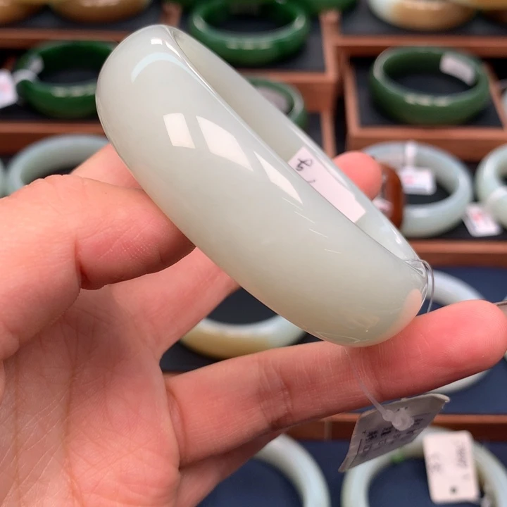 和田玉手镯5889圈口未镶嵌