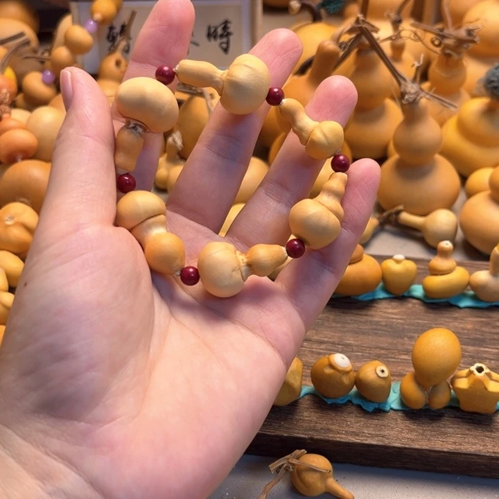 奇奇怪怪钱袋子葫芦