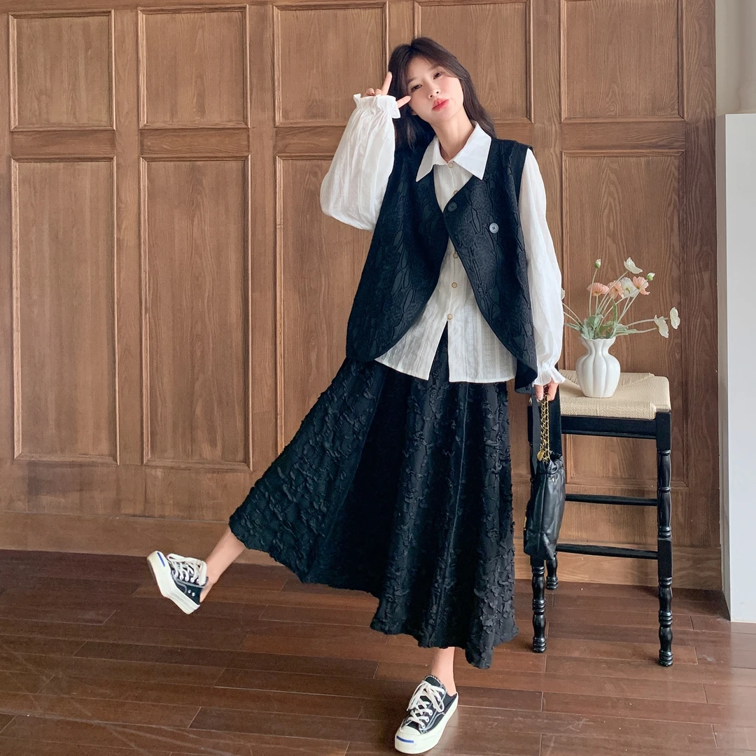 超好看宽松衬衣套装裙女设计感马甲2025秋冬新款高腰半身裙三件套