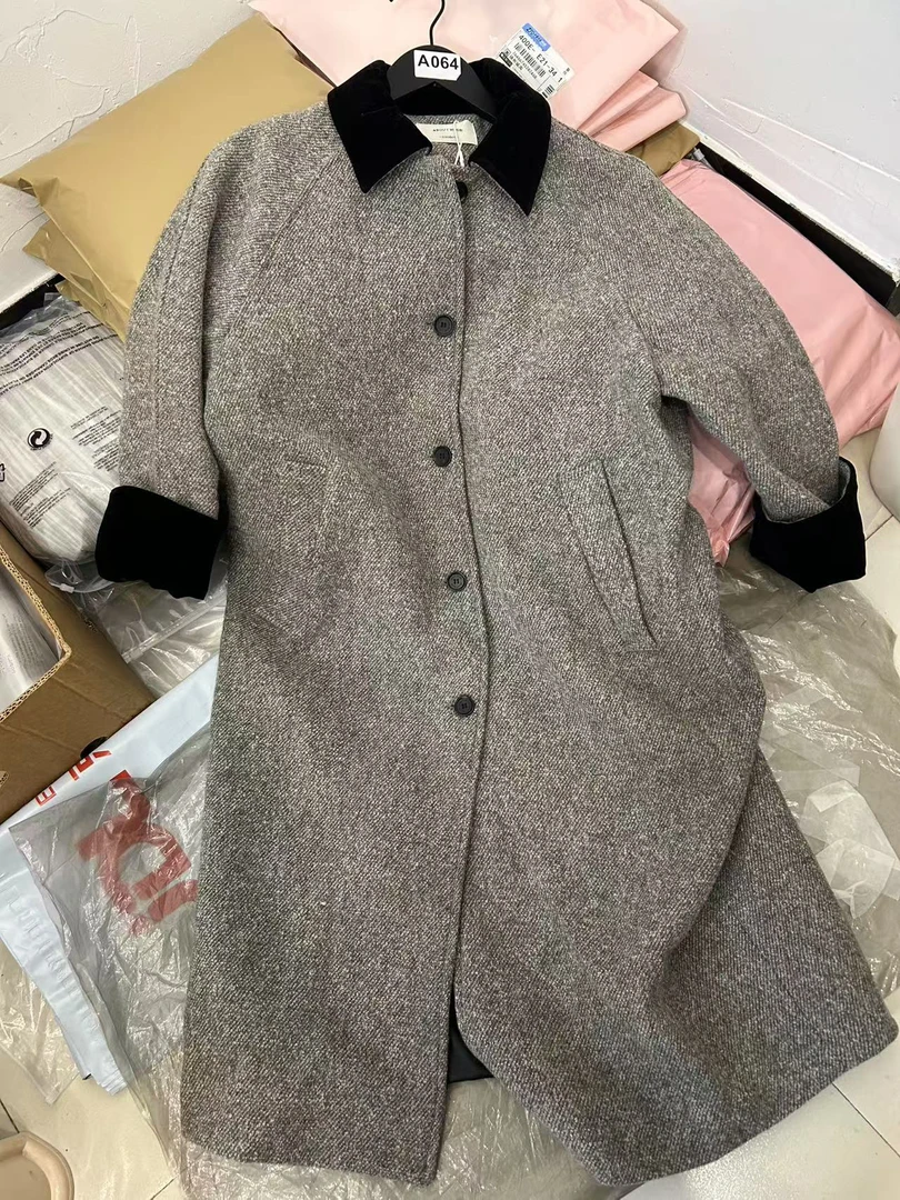 ABOUT MOON新款 黑色小翻领灰色长款大衣