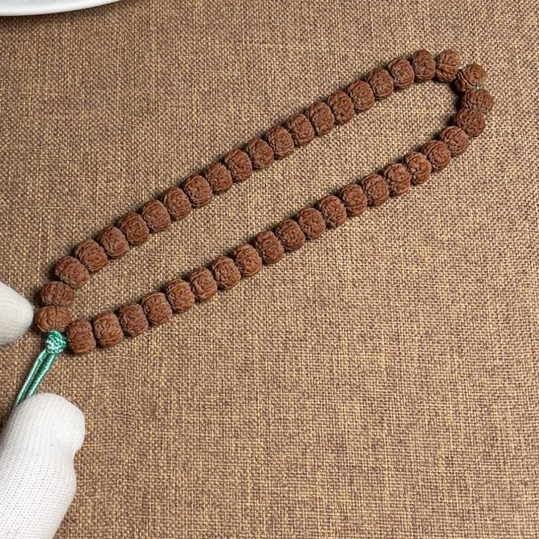 金刚菩提吊坠老树王手持