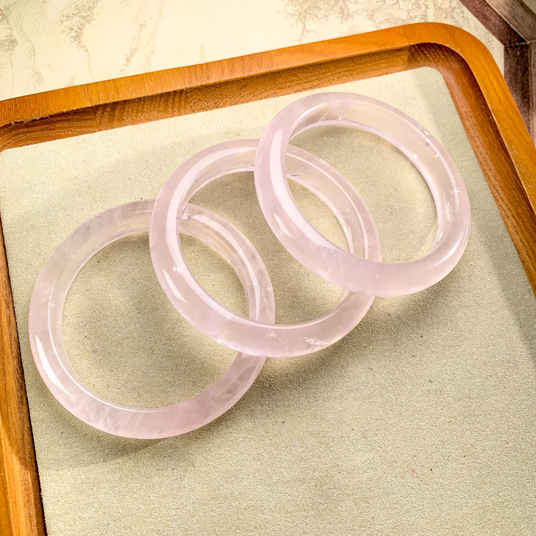 刘思懿天然粉水晶手镯@多样性发一件@XRZB002