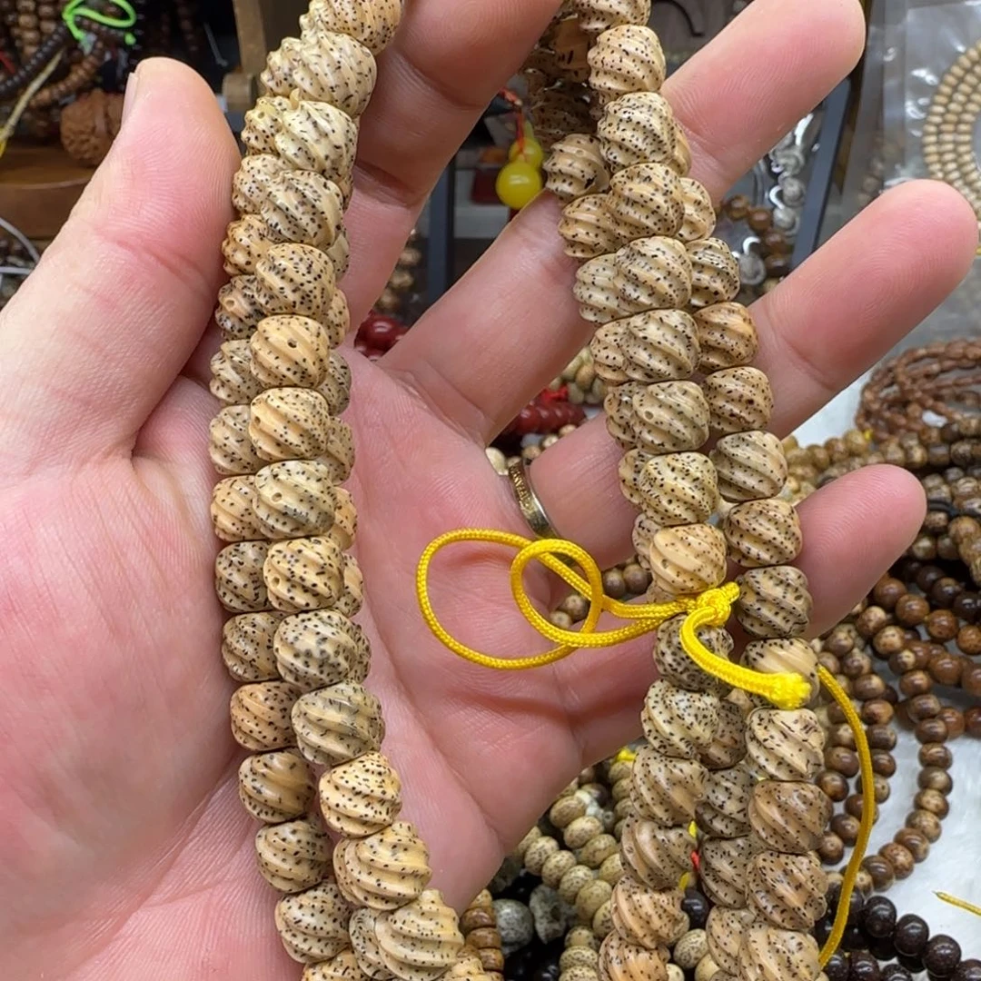 星月菩提吊坠10*9雕刻回纹脖挂