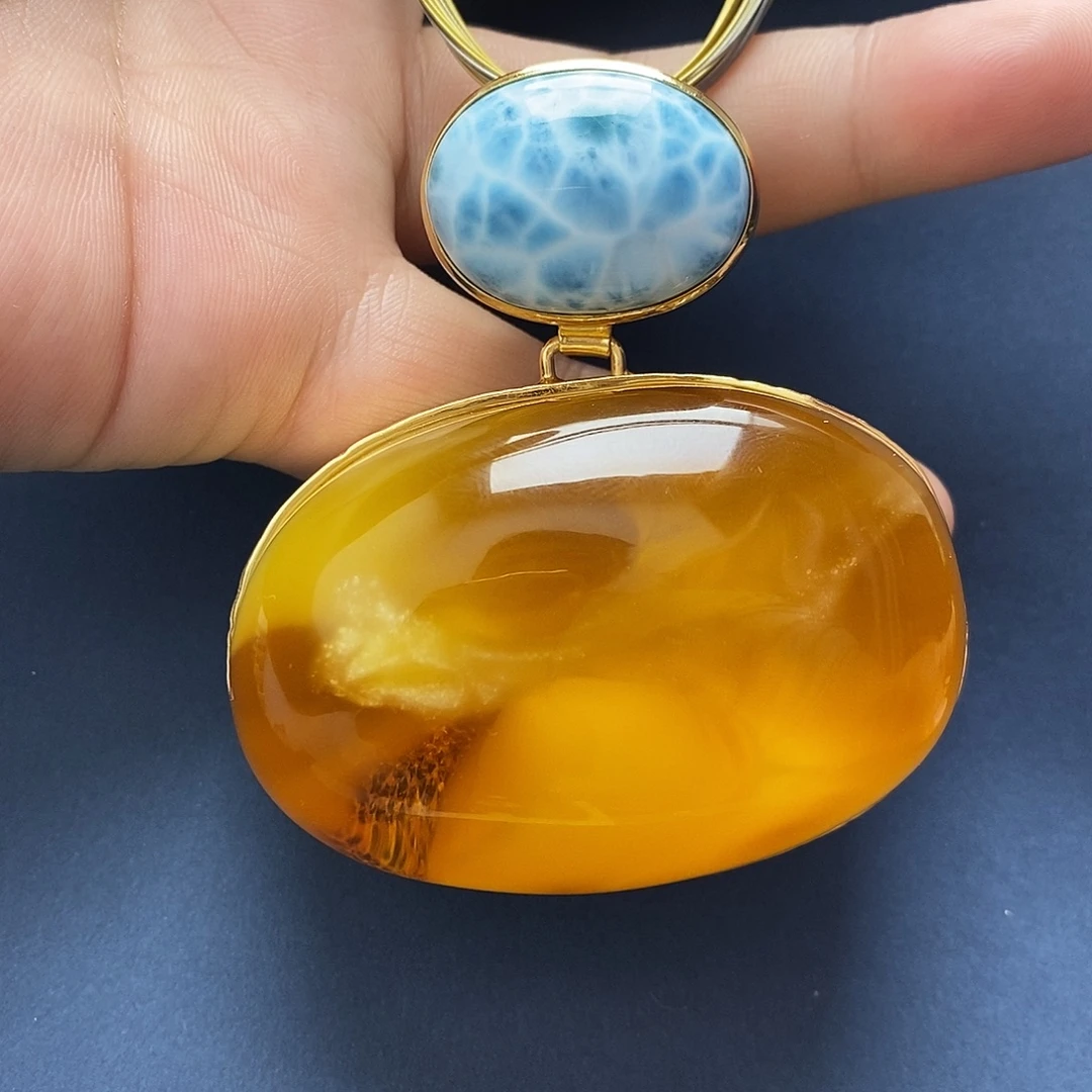 琥珀未镶嵌裸石吊坠