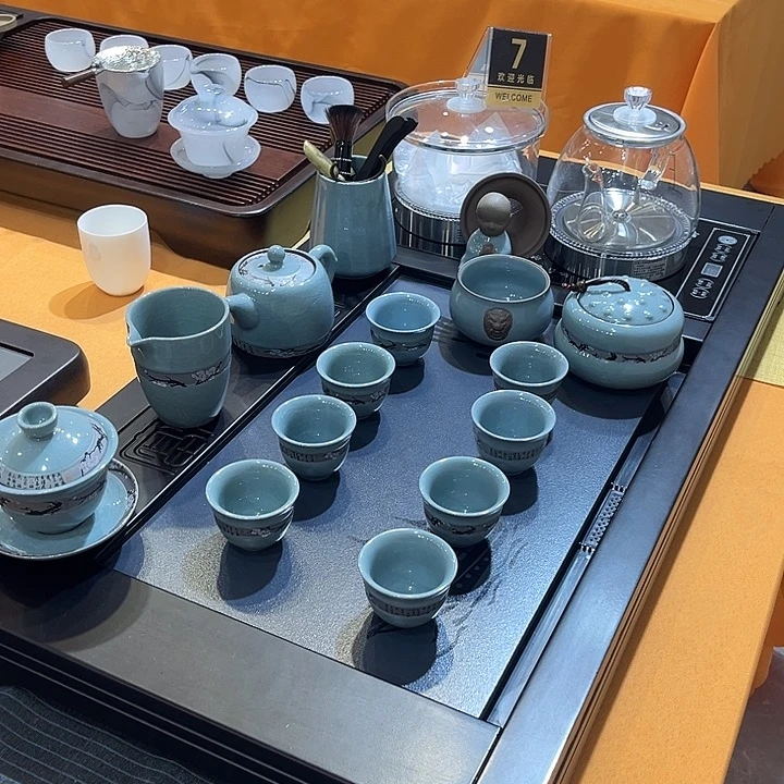 茶盘的制作过程非常丰富