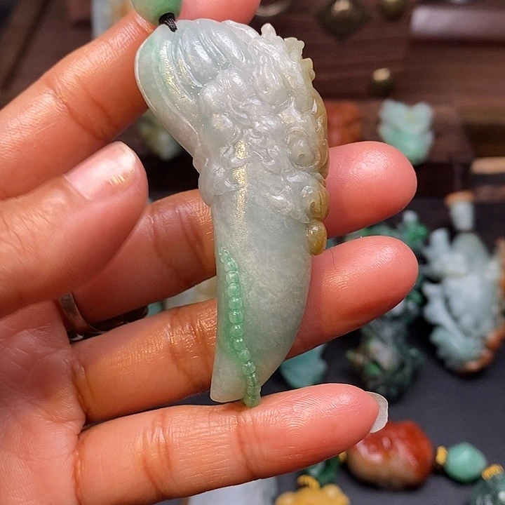 三***中定制翡翠未镶嵌毛货抛光