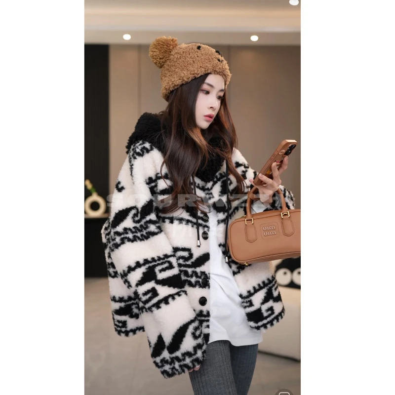 SOURWZZI/所姿新款【费尔岛】冬季连帽休闲女士羊毛外套SZ-25199