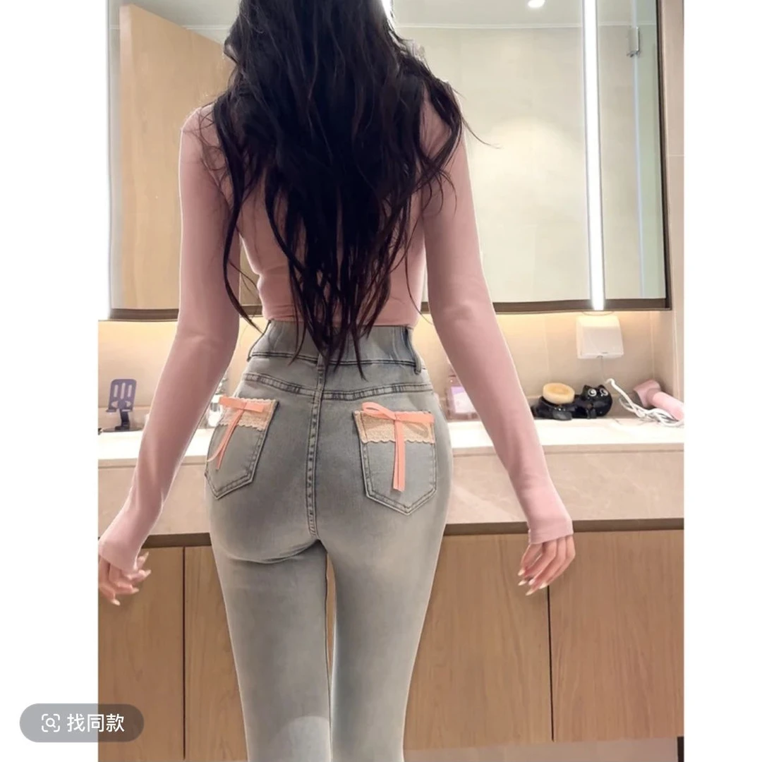 高腰设计感甜酷奶白色小脚裤简约牛仔裤欲～蕾丝纯蝴蝶结御姐丰胯