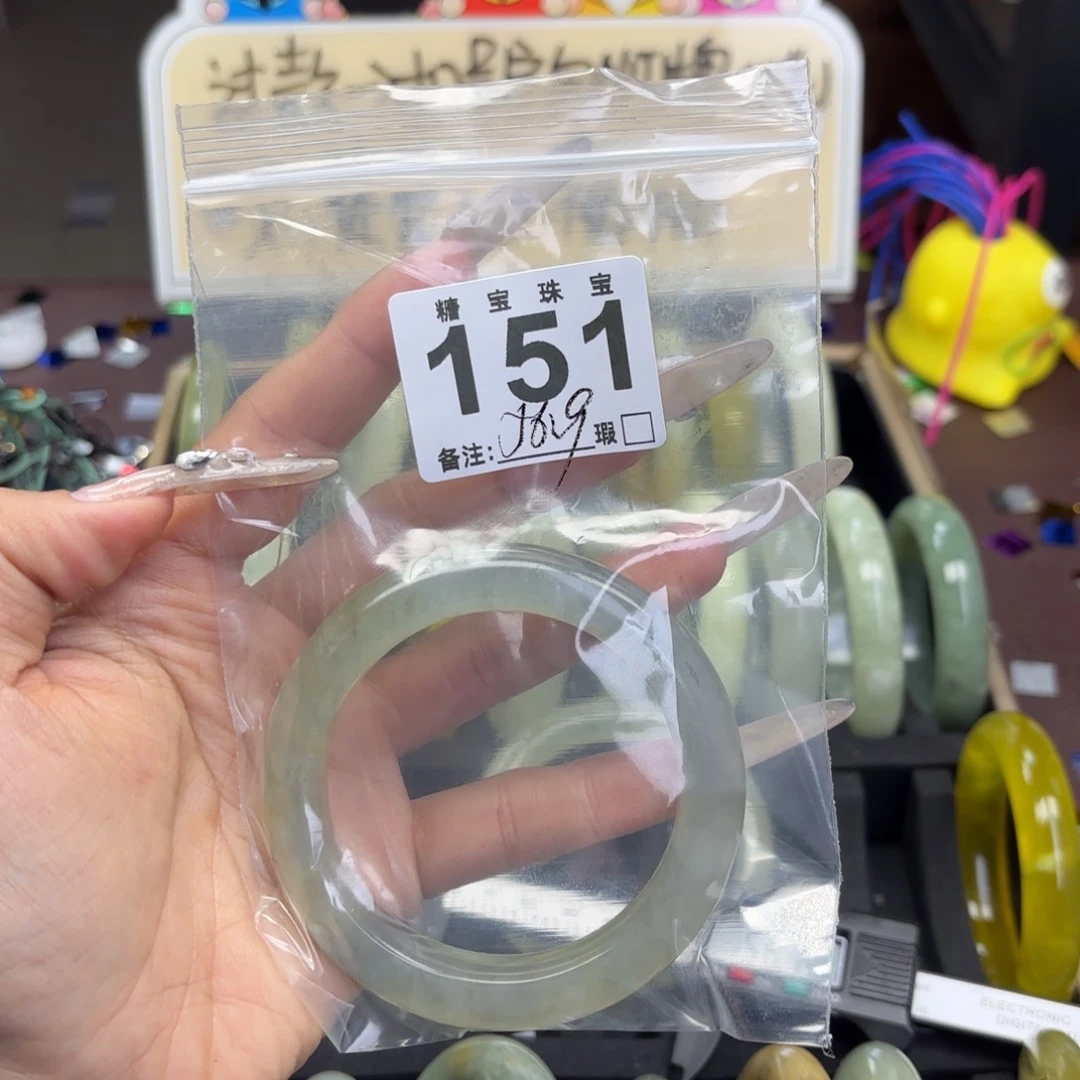 陈****蛇纹石玉未镶嵌手镯