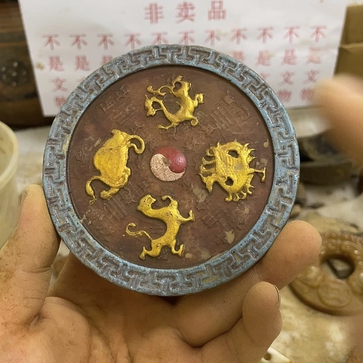 未镶嵌一一一一一一一硅化玉牧*人
