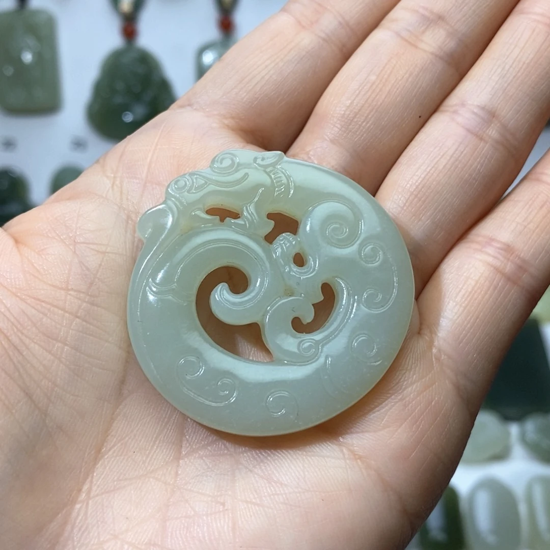 和田玉颈饰未镶嵌