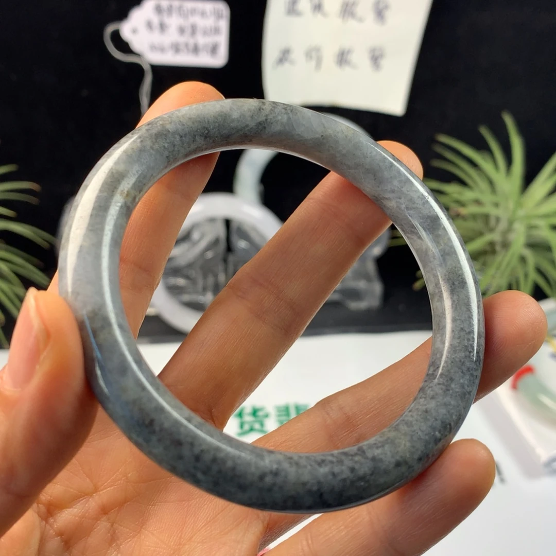 翡翠未镶嵌手镯26号  58.8圈