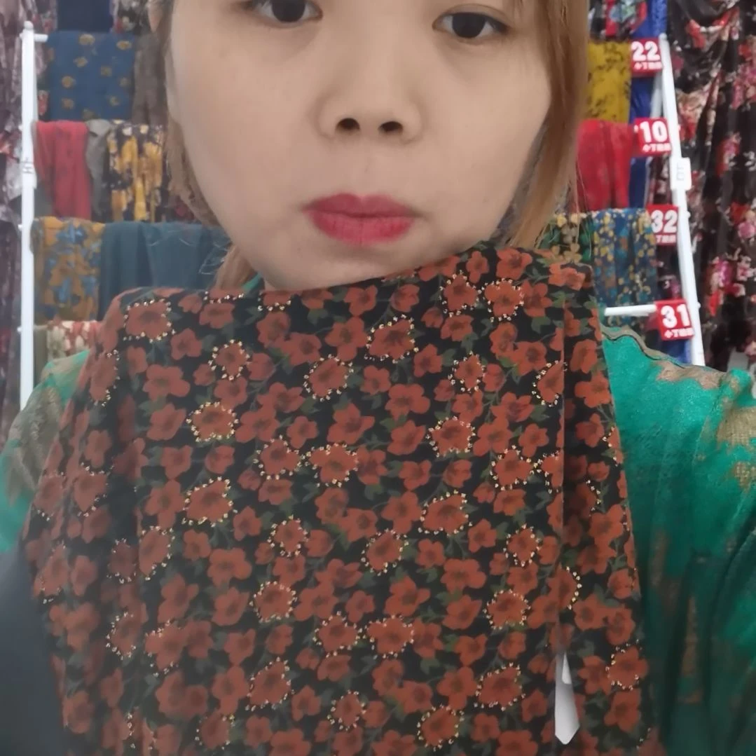 混纺黑底小小橘色花朵2米
