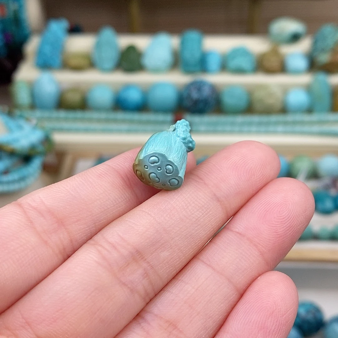 未镶嵌绿松石珠宝奇石