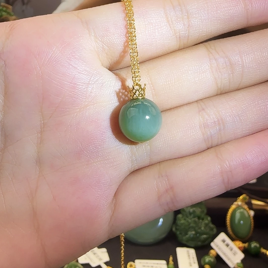 吊坠(不含链)18K金镶嵌和田玉