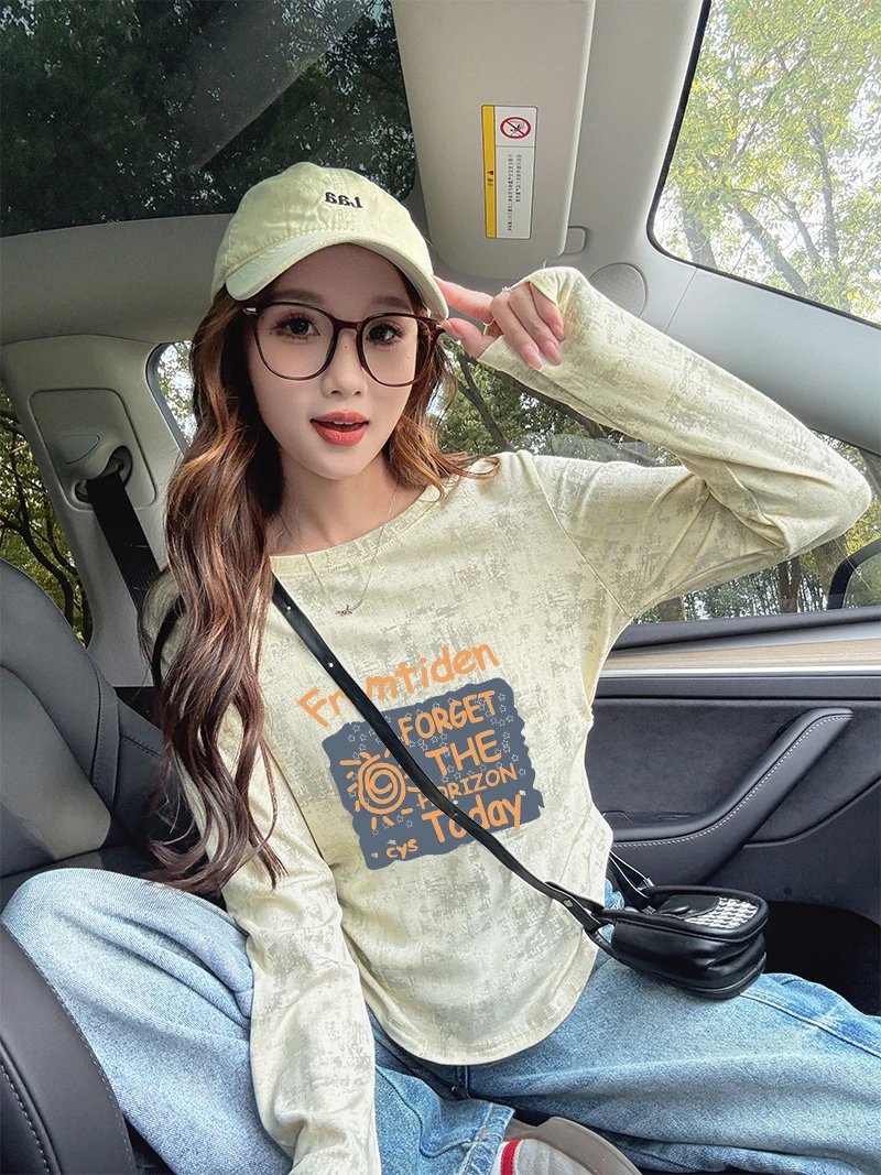 设计感褶皱扎染内搭T恤女早秋韩版韩版时尚修身显瘦百搭长袖上衣