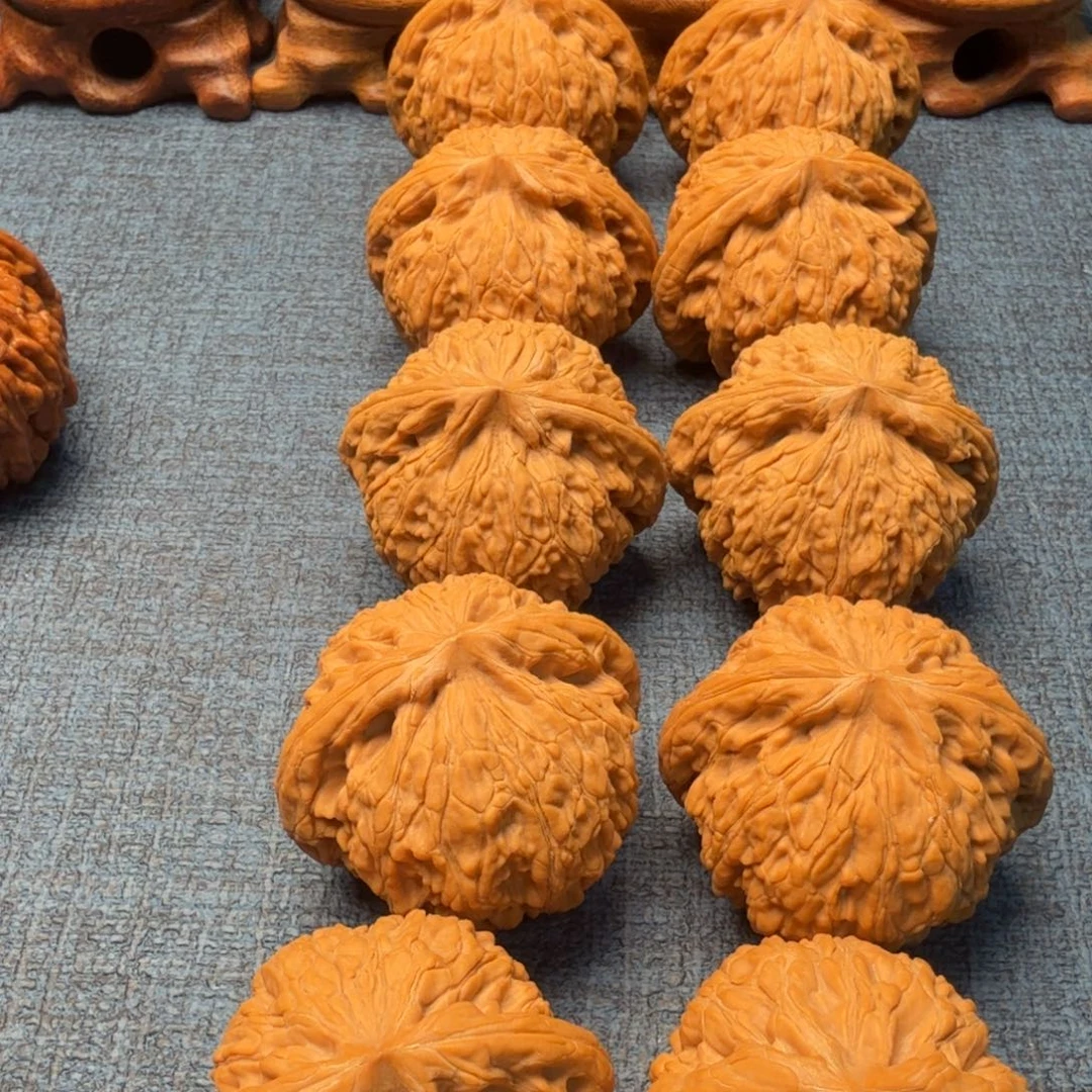 猴头核桃把件蛟龙42尺寸