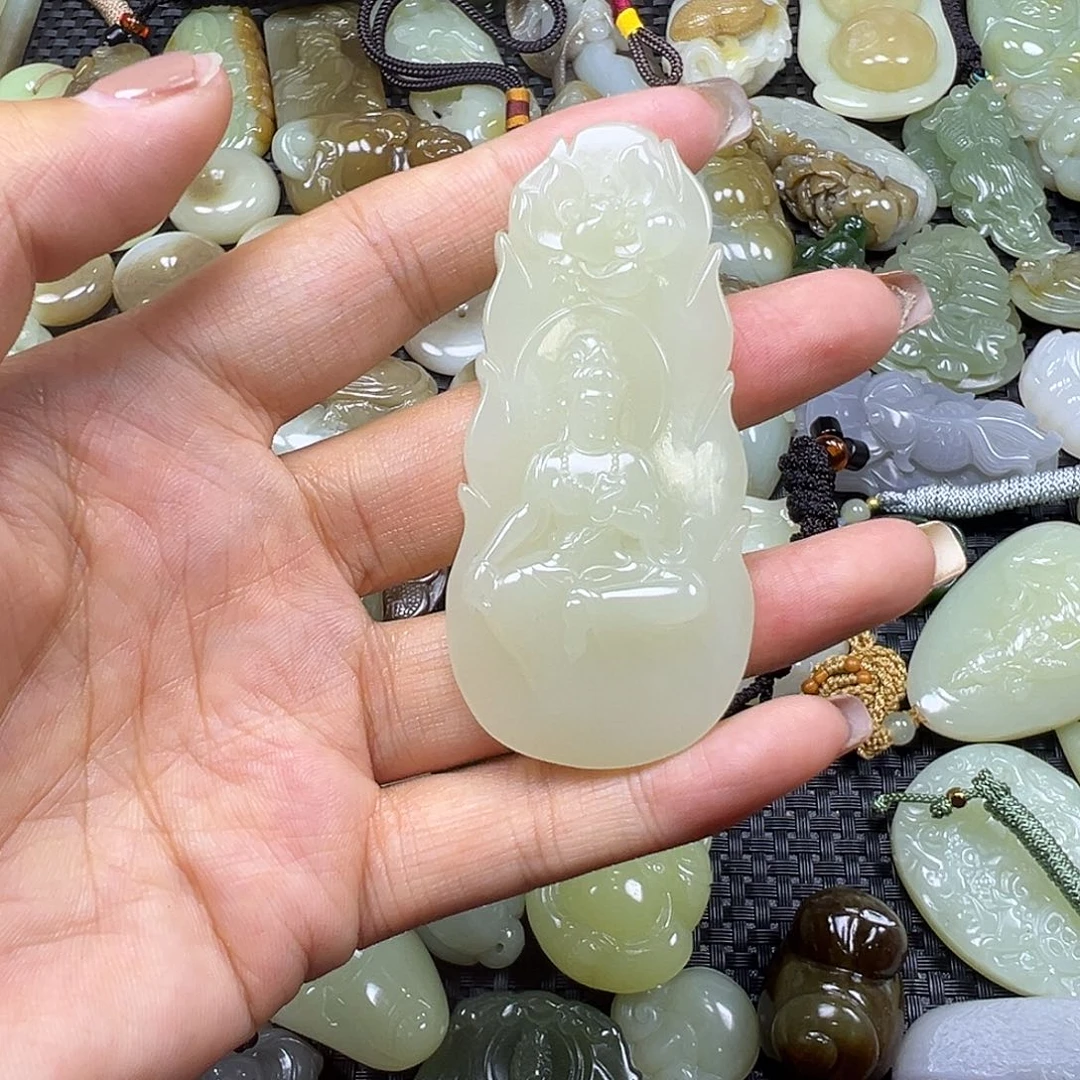 和田玉未镶嵌颈饰卡70