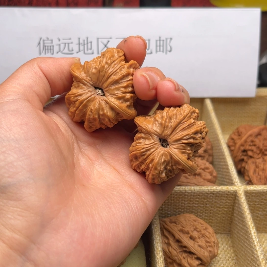 文玩核桃吊坠超**跑38血麒麟