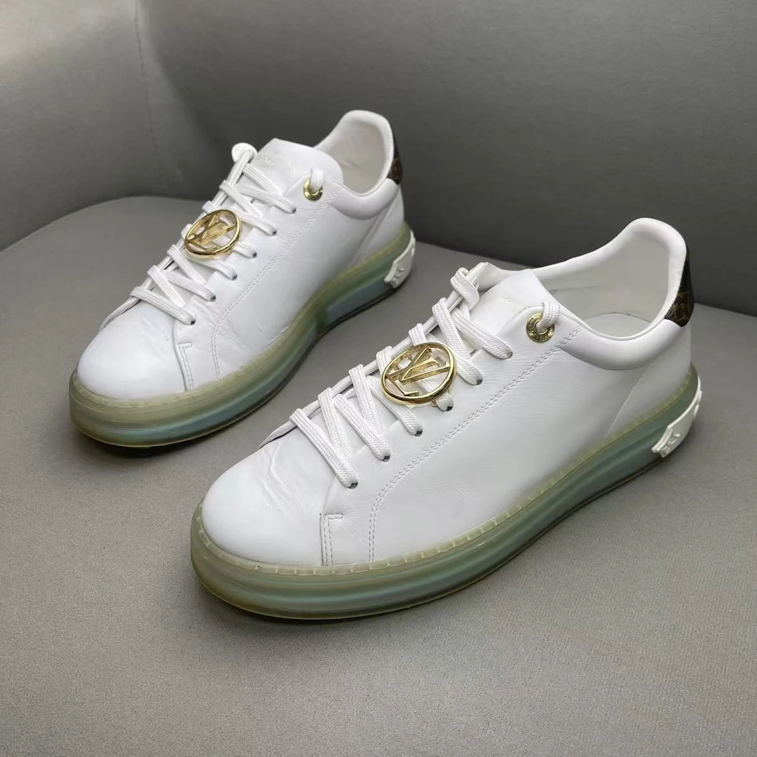 95新 LouisVuitton/路易威登 白色时尚皮革面大logo厚底板鞋 41码