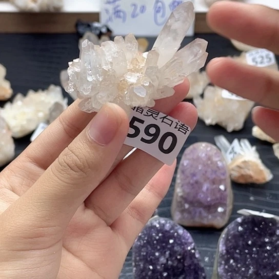 C***婷水晶未镶嵌大型摆件（非配饰）