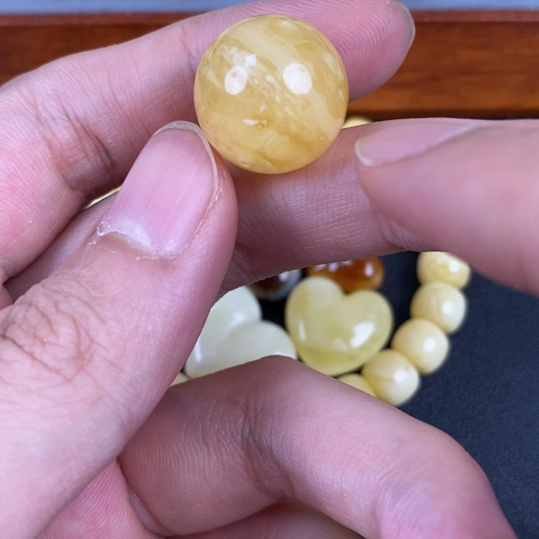 琥珀未镶嵌裸石微瑕10