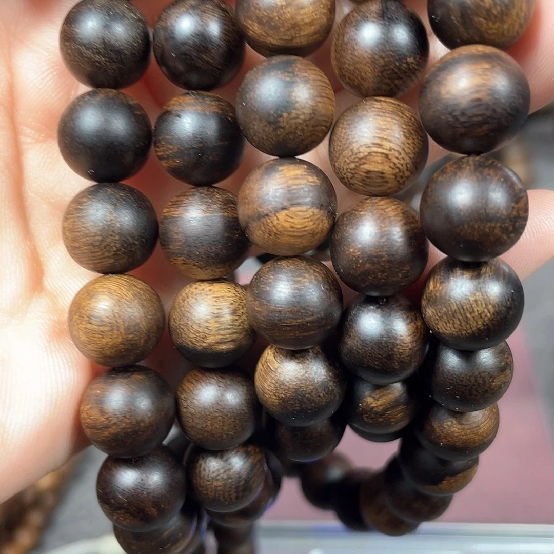 沉香手串白棋瘤疤