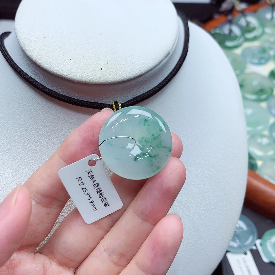 翡翠未镶嵌颈饰编号41，25.9/5.9