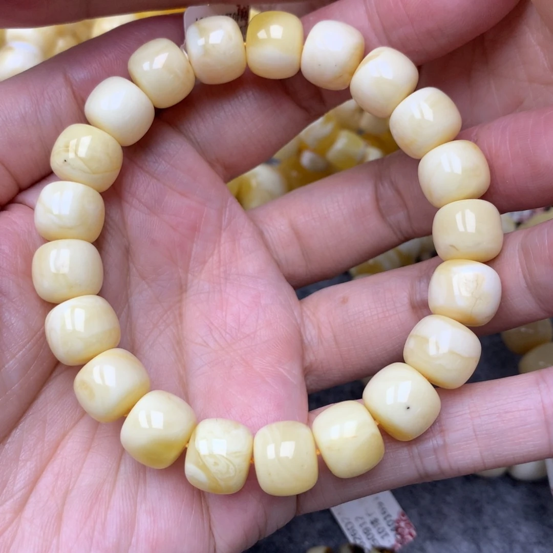 琥珀未镶嵌珠宝奇石11