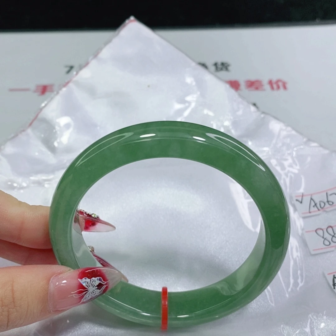 翡翠手镯未镶嵌56 56 56