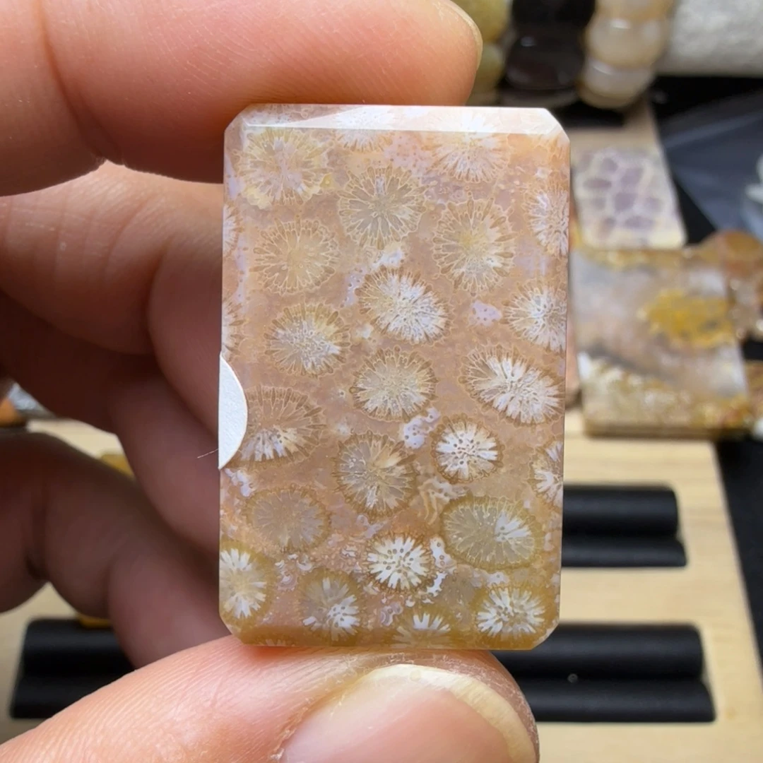 硅化玉未镶嵌纯天然色有机玉石保真色